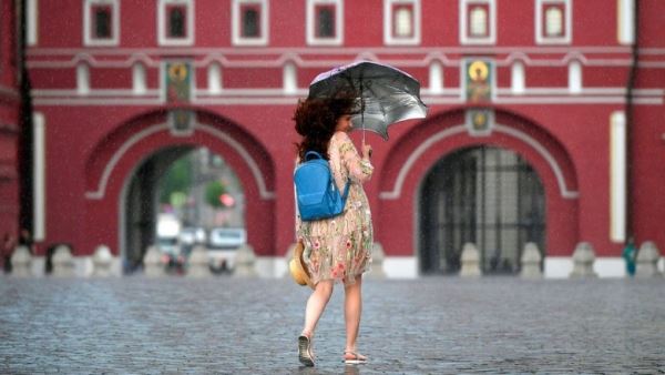 Вильфанд спрогнозировал дожди до конца июля в центре России