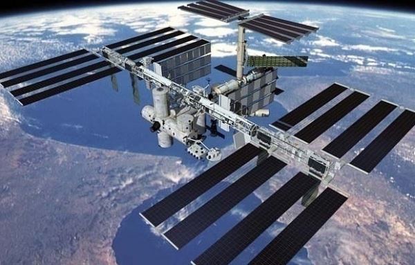 В «Роскосмосе» прокомментировали падение давления в модуле «Звезда»